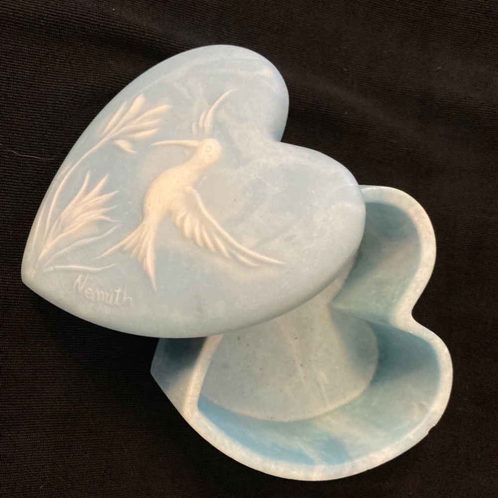 Design gifts Intern'l Inc. heart shaped vintage stone blue jewelry box